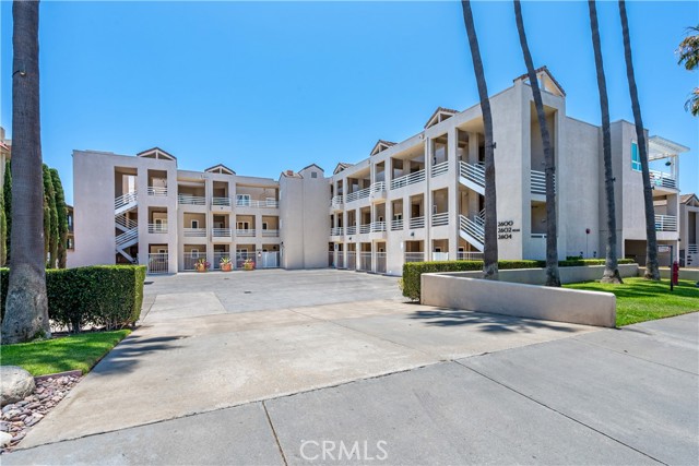 2604 E 20th street, Signal Hill CA: https://media.crmls.org/medias/3246de9a-0b25-402a-8b5c-e8949d0b9e2e.jpg