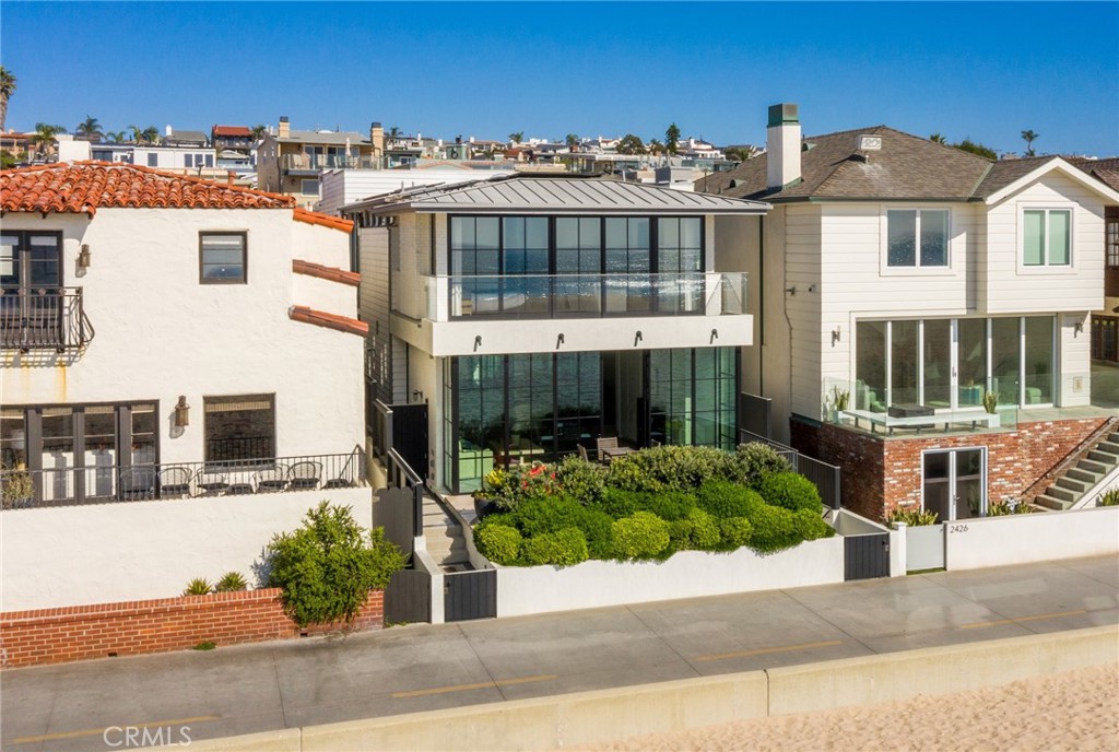 2428 The Strand — architectural residence