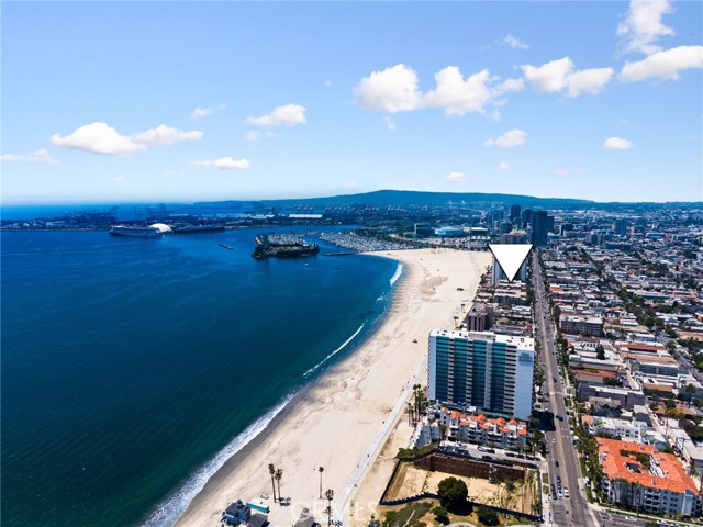 1400 E Ocean Boulevard, Long Beach CA: https://media.crmls.org/medias/3248263f-f0a8-45b0-91fb-6349f1ed7202.jpg