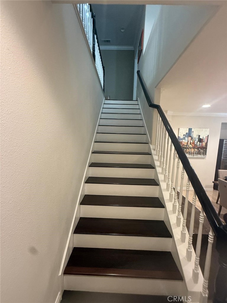 https://media.crmls.org/medias/32483aa9-8f08-40ed-9c31-d81e3c8e0b4f.jpg?preset=X-Large