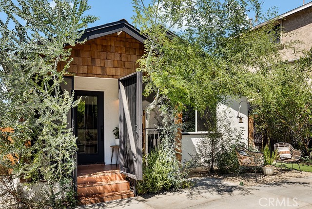 1215 N Avenue 56, Los Angeles CA: https://media.crmls.org/medias/324858b5-1074-49a6-b41f-b859473c9550.jpg