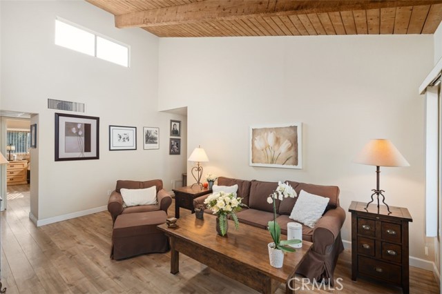 Detail Gallery Image 6 of 32 For 18350 Hatteras St #229,  Tarzana,  CA 91356 - 2 Beds | 1 Baths