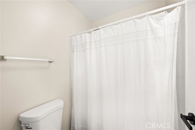 42016 Delmonte Street, Temecula CA: https://media.crmls.org/medias/32492e0d-ca31-43bd-96ce-0fd5ad7e6190.jpg