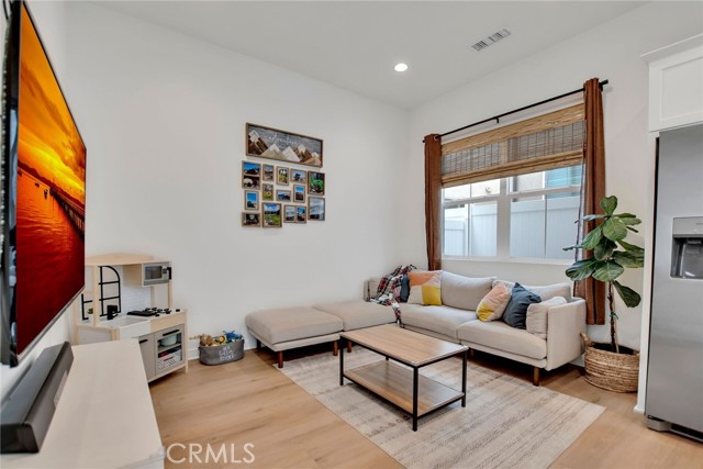 Detail Gallery Image 6 of 26 For 2446 E Encanto Paseo, Ontario,  CA 91762 - 2 Beds | 2/1 Baths