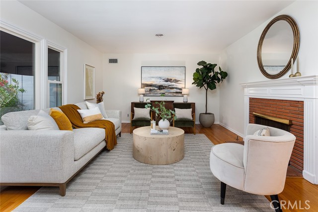 Detail Gallery Image 4 of 29 For 435 Paulette Pl, La Canada Flintridge,  CA 91011 - 3 Beds | 2 Baths