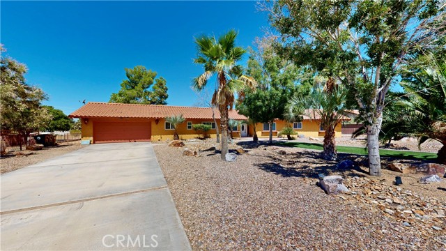 15460 Mandan Road, Apple Valley CA: https://media.crmls.org/medias/324a2048-47ed-4544-bf73-c04075088255.jpg