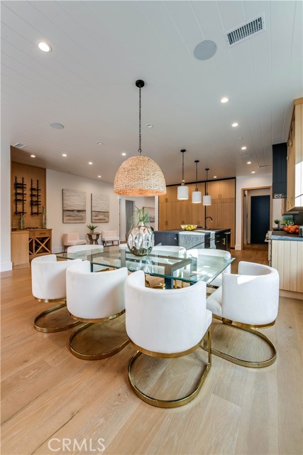 Detail Gallery Image 22 of 55 For 5323 Allott Ave, Sherman Oaks,  CA 91401 - 4 Beds | 4/1 Baths