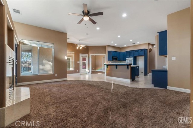 Detail Gallery Image 11 of 38 For 1933 Kellie Marie, Bakersfield,  CA 93314 - 5 Beds | 3 Baths