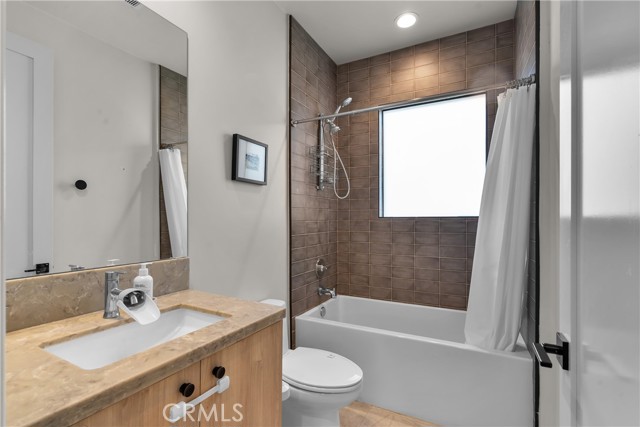 Detail Gallery Image 14 of 27 For 4524 N Ayla, Los Angeles,  CA 90041 - 3 Beds | 4 Baths