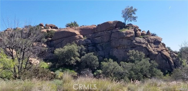 Detail Gallery Image 3 of 41 For 22373 Mission Cir, Chatsworth,  CA 91311 - 2 Beds | 2 Baths