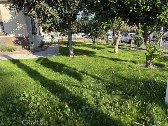 Detail Gallery Image 4 of 48 For 21057 Runnymede St, Canoga Park,  CA 91303 - – Beds | – Baths