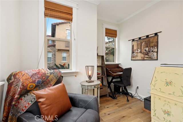 61 Fuchsia, Lake Forest CA: https://media.crmls.org/medias/324e7059-2d1c-4f1b-80fc-750e263d530d.jpg