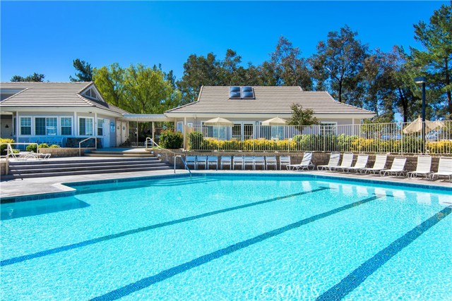 27705 Essex Place, Valencia CA: https://media.crmls.org/medias/324ea4b9-f685-4f76-b3b2-8178067a62b3.jpg