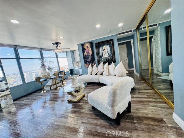 Detail Gallery Image 25 of 33 For 100 Atlantic Ave #1012,  Long Beach,  CA 90802 - 2 Beds | 1 Baths