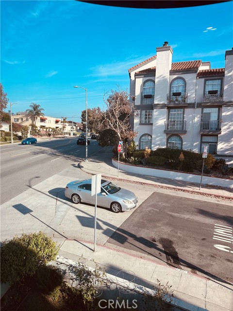 Image 9 of 22 For 5850 Olympic