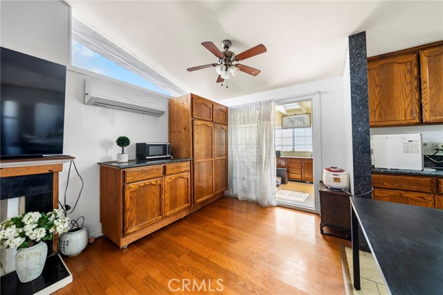 Detail Gallery Image 9 of 39 For 18022 Ardath, Torrance,  CA 90504 - 3 Beds | 2 Baths