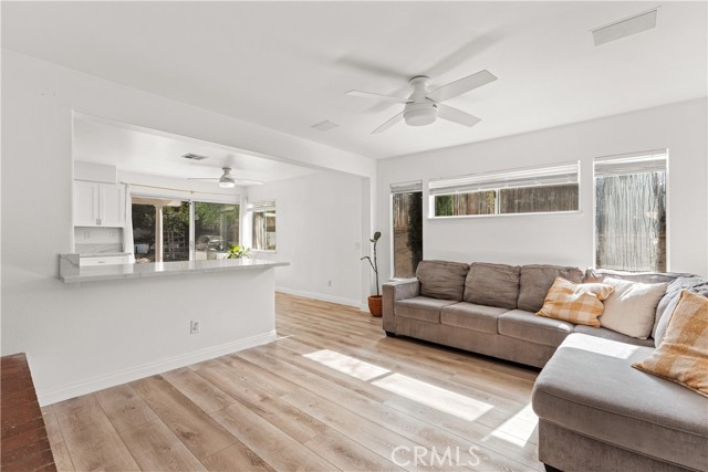 Detail Gallery Image 6 of 54 For 31582 Golden Lion, Temecula,  CA 92591 - 5 Beds | 3 Baths