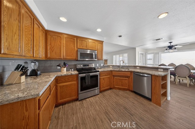 Detail Gallery Image 17 of 61 For 9280 Appleton St, Victorville,  CA 92392 - 4 Beds | 2/1 Baths