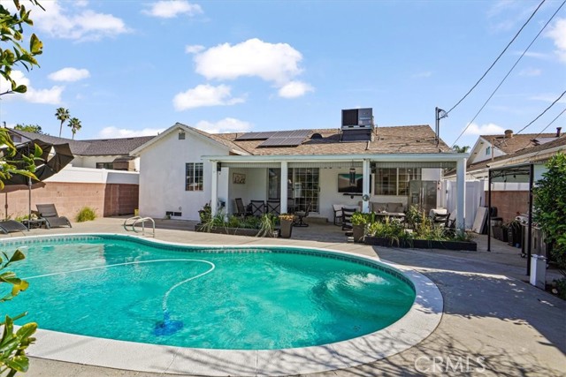 Detail Gallery Image 15 of 16 For 7409 Irvine Dr, North Hollywood,  CA 91605 - 4 Beds | 2/1 Baths