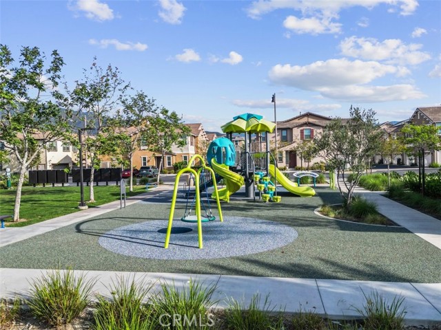 Detail Gallery Image 23 of 23 For 16502 Casa Grande #516,  Fontana,  CA 92336 - 3 Beds | 2/1 Baths