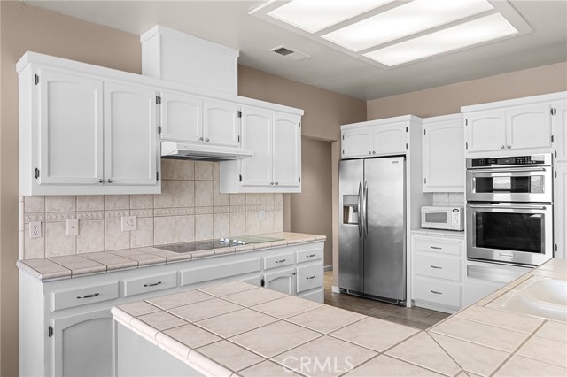 Detail Gallery Image 17 of 64 For 5370 Royal Oaks Dr, Oroville,  CA 95966 - 3 Beds | 2/1 Baths