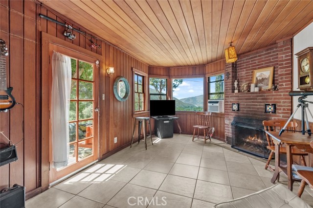 39813 Calle Carona, Green Valley CA: https://media.crmls.org/medias/32517c7f-9e1c-494a-8831-273b28dbe58b.jpg