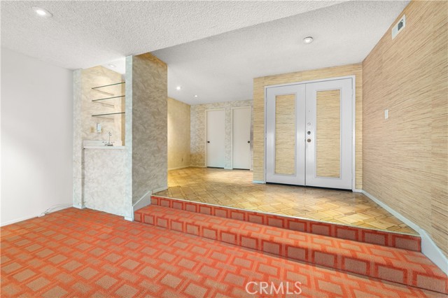 321 N Oakhurst Drive, Beverly Hills CA: https://media.crmls.org/medias/325181b5-9122-4ed5-bbfc-7be256a17915.jpg