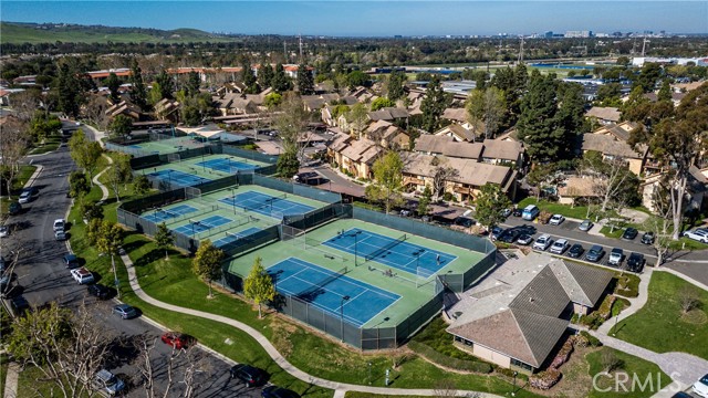 4109 Apricot Drive, Irvine CA: https://media.crmls.org/medias/3251e17e-d4ca-4c0e-9518-7c3043171a3a.jpg