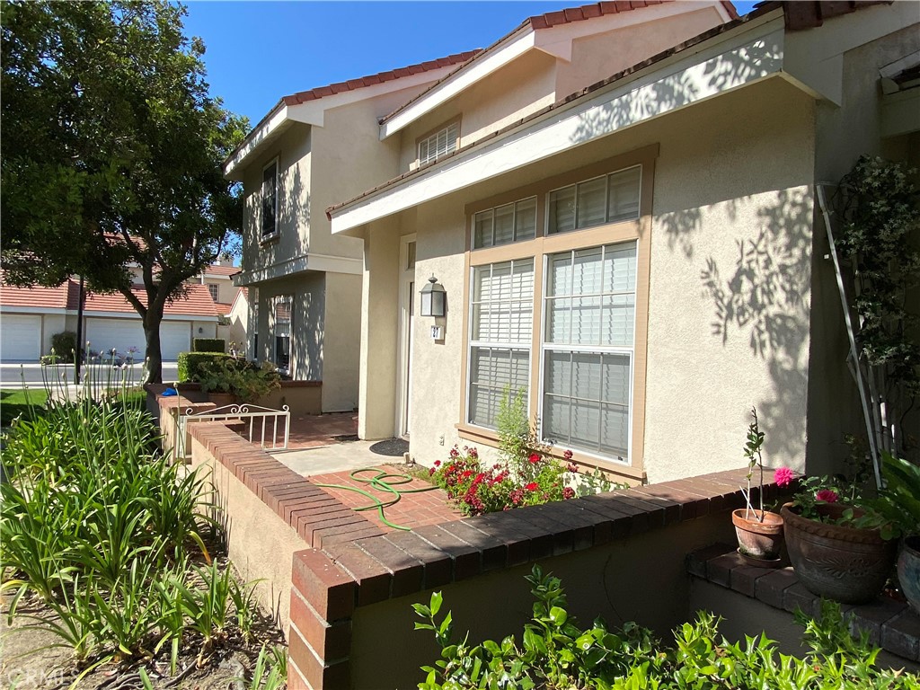 27 Dartmouth 26, Irvine, CA 92612