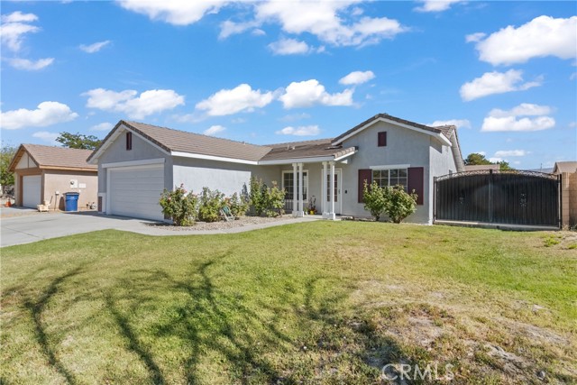 6210 W Avenue J5, Lancaster CA: https://media.crmls.org/medias/3252a605-7f5c-4c1a-beb6-5d97f11f6249.jpg