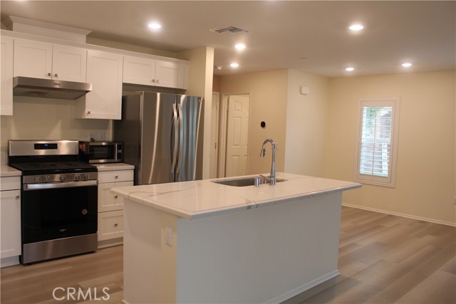 Detail Gallery Image 5 of 33 For 7155 Citrus Ave #442,  Fontana,  CA 92336 - 3 Beds | 2/1 Baths