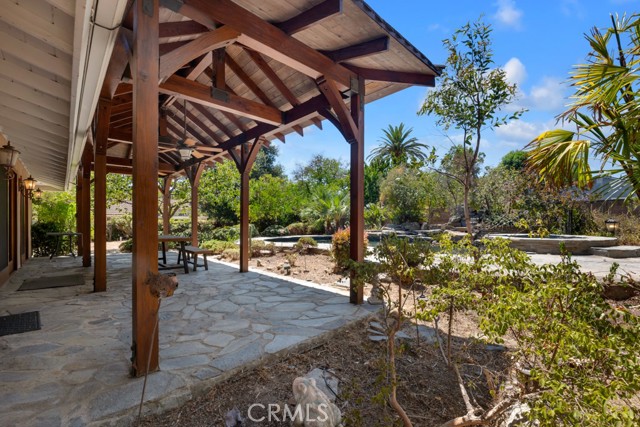 10335 Sylvia Avenue, Porter Ranch CA: https://media.crmls.org/medias/32536a60-186b-425d-a48a-be9ca62522e5.jpg