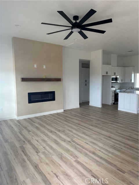 Detail Gallery Image 2 of 35 For 16353 Smokethorn Rd, Apple Valley,  CA 92307 - 3 Beds | 2 Baths