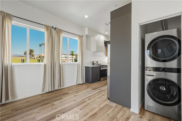 Detail Gallery Image 9 of 26 For 121 S Coronado St, Los Angeles,  CA 90057 - 3 Beds | 2 Baths