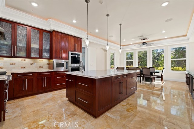 5092 Parkway Calabasas, Calabasas CA: https://media.crmls.org/medias/3255a18e-e8c0-46ec-bf3d-7007a6035023.jpg