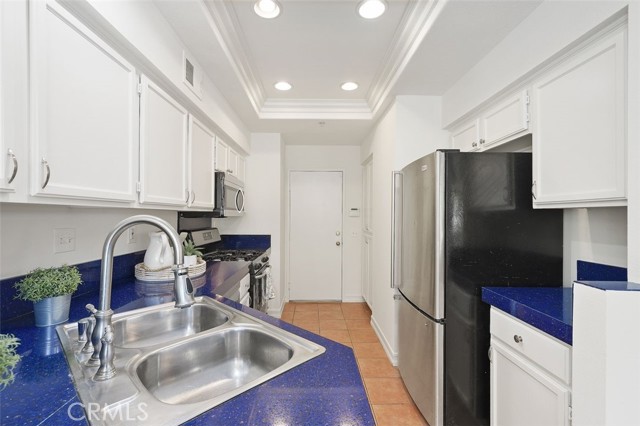 Detail Gallery Image 12 of 34 For 32 Breakers Ln, Aliso Viejo,  CA 92656 - 2 Beds | 2/1 Baths