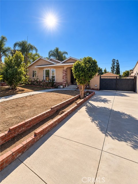 1106 East Charlinda