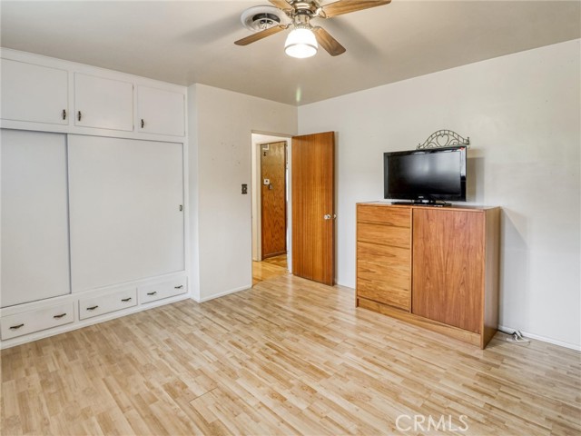 540 Hacienda Drive, Monrovia CA: https://media.crmls.org/medias/32567e49-fbd1-45ff-b894-93d5ab806040.jpg