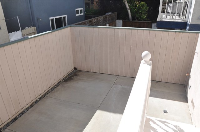 1713 Goodman Avenue, Redondo Beach CA: https://media.crmls.org/medias/3257f83b-602a-4488-a7ee-73e48624d14d.jpg