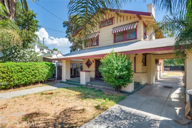 Detail Gallery Image 2 of 27 For 869 N F St, San Bernardino,  CA 92410 - 5 Beds | 3 Baths