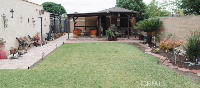 424 W 11th Street, Azusa CA: https://media.crmls.org/medias/32594710-6e5f-426c-9f44-7e8d10b8ea58.jpg