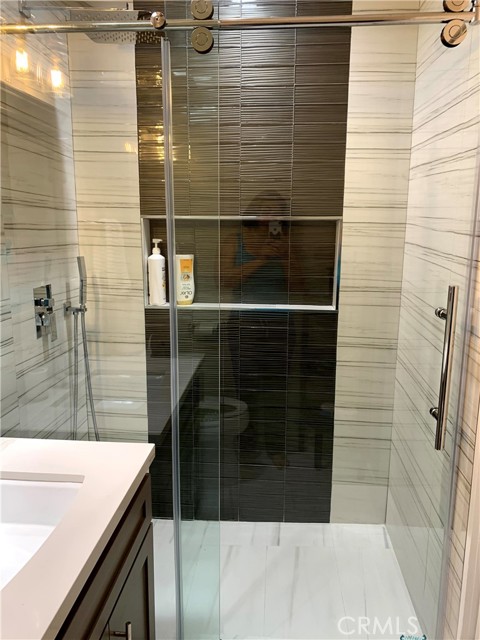 Detail Gallery Image 15 of 18 For 5442 W 76th St, Westchester,  CA 90045 - 4 Beds | 3 Baths