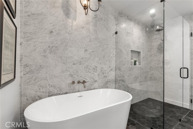 Master Bath Tub