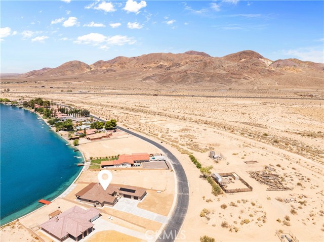 39581 Mountain View Road, Yermo CA: https://media.crmls.org/medias/325aadbe-6880-4006-b2ee-39f63ba3ce8f.jpg