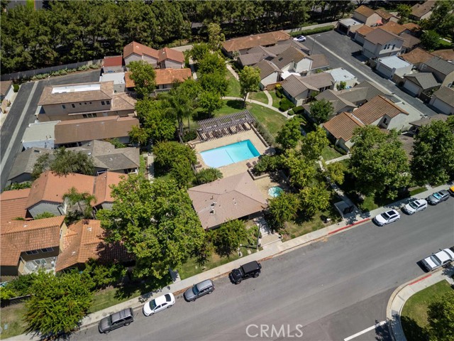 10 Windrow, Irvine CA: https://media.crmls.org/medias/325ad246-893f-4003-8fc5-85f9a4342685.jpg