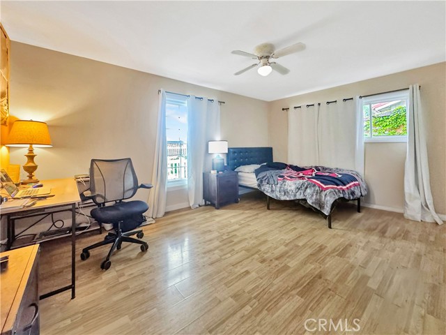 7736 Sugar Drive, Huntington Beach CA: https://media.crmls.org/medias/325bd7ab-8988-4189-974f-aff2827065c2.jpg