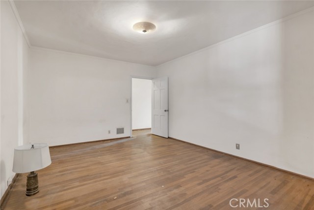 311 N Del Mar Avenue, San Gabriel CA: https://media.crmls.org/medias/325d2f40-a525-461a-9903-f9898030f583.jpg