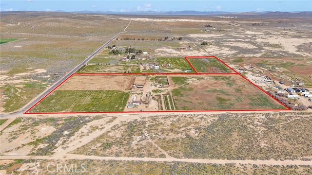 Detail Gallery Image 3 of 22 For 28571 Wild, Helendale,  CA 92342 - 2 Beds | 1 Baths