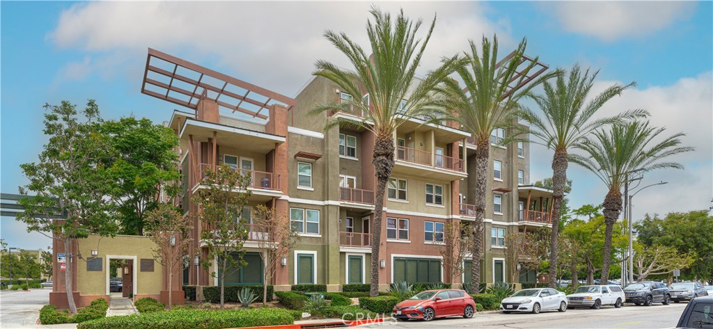 12842 Palm #101