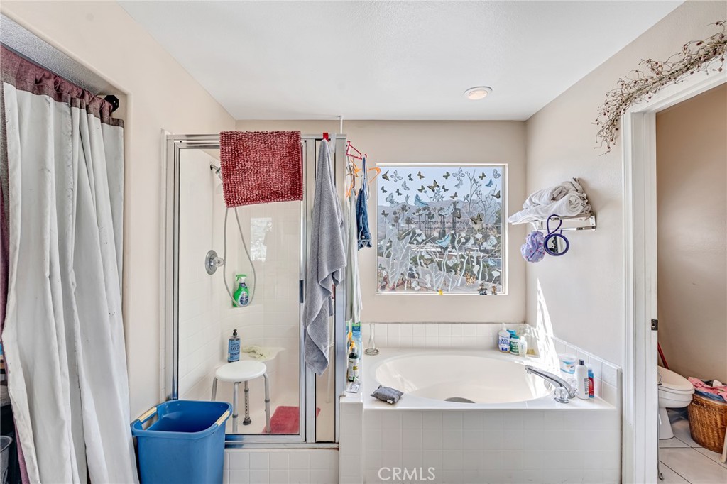 https://media.crmls.org/medias/325dee69-9d87-4278-b143-7d05b8df7d47.jpg?preset=X-Large